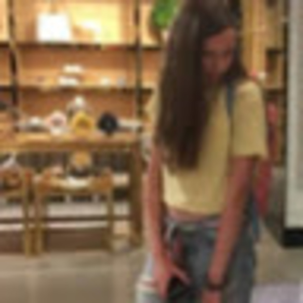 Meet your Posher, Hillary